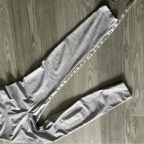 Outdoor Voices Space Dye Gray and Purple Leggings Medium - Picture 8 of 9